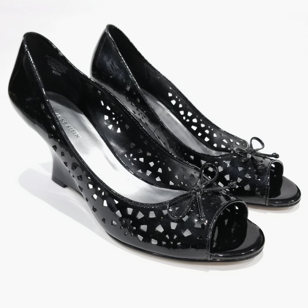 Anne Klein Patent Leather Laser Cut Wedges Sz 9.5